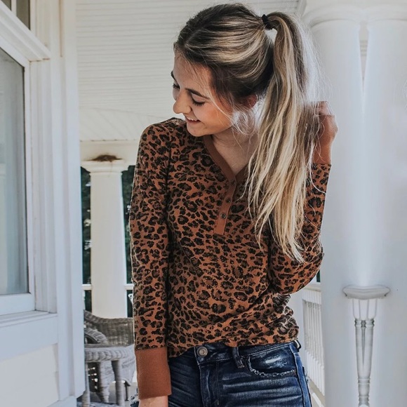 LEOPARD TOP - Picture 2 of 2